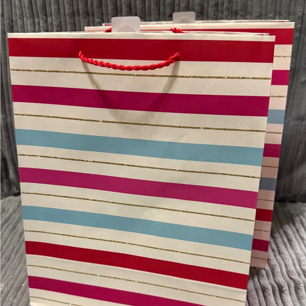 2 Gift Bags